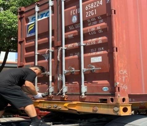 PRY-1100JBK Automatyczne maszyny do laminowania fletów z tektury 14