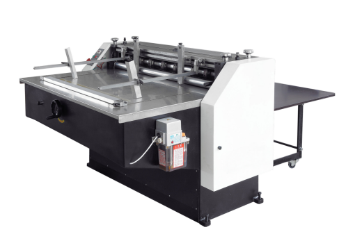 GR-1300 Automatyczna maszyna do cięcia tektury 1