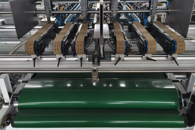 PRY-2900H Maszyna do klejania kartonów 2